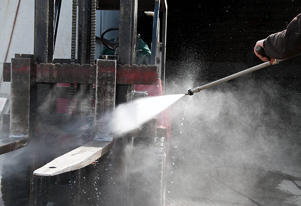 Best Commercial Pressure Washing  in Gateway, AK